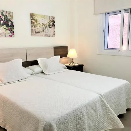 Rentcostadelsol Boliches Penelope フエンヒロラ