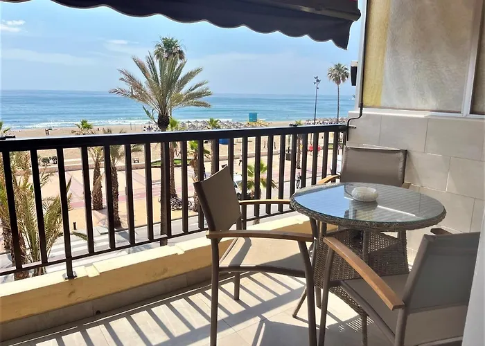 Frente A Playa Boliches. Penelope * Fuengirola