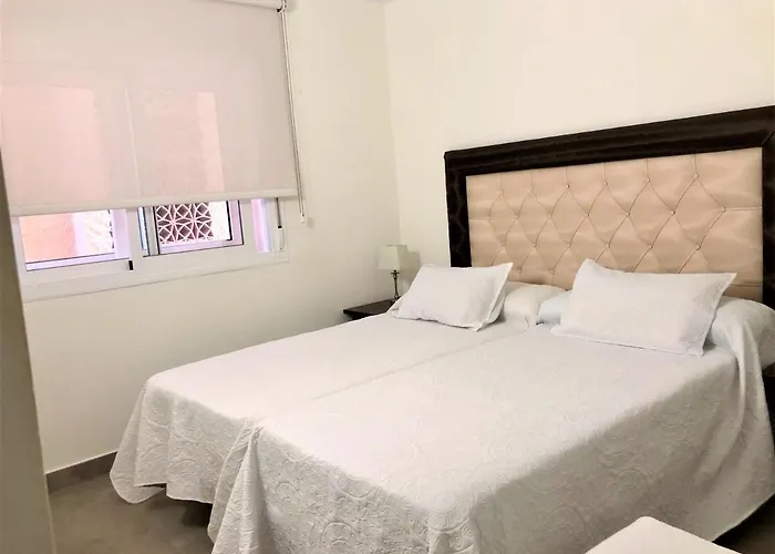 Rentcostadelsol Boliches Penelope * Fuengirola